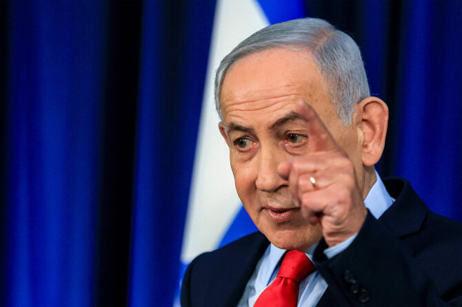 B. Netanyahu / RONEN ZVULUN / AFP