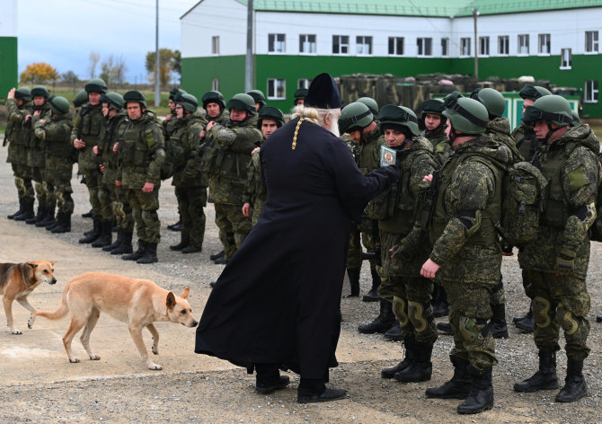 „Reuters“/„Scanpix“ nuotr./Mobilizuoti Rusijos rezervistai