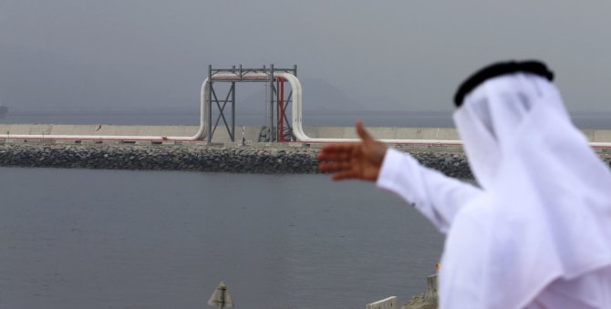 AFP/„Scanpix“ nuotr./Naftos terminalas Jungtiniuose Arabų Emyratuose