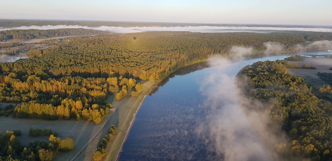 Žydrūno Kazlausko nuotr./Skrydis virš Nemuno kilpų regioninio parko