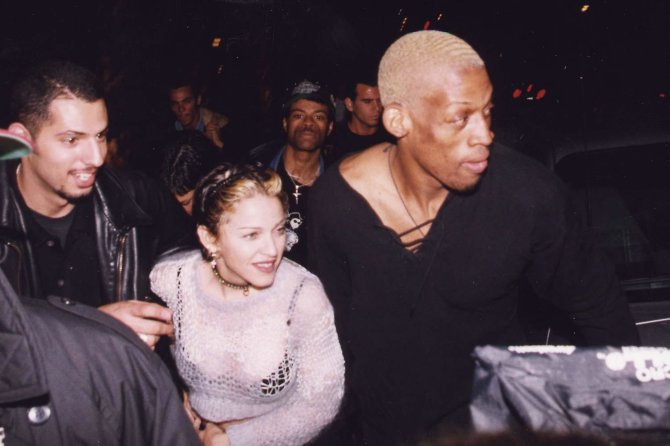 Vida Press nuotr./Madonna ir Dennisas Rodmanas