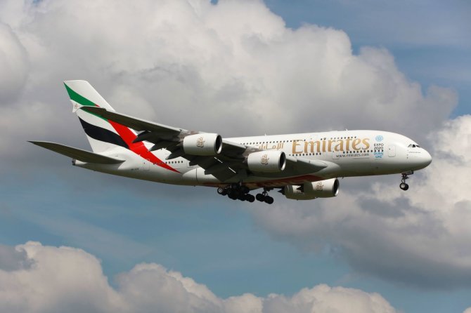 123rf.com nuotr./„Emirates“ lėktuvas
