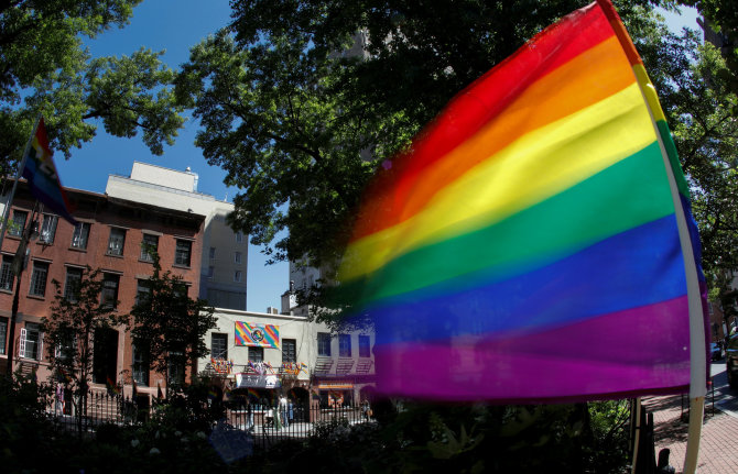„Reuters“/„Scanpix“ nuotr./JAV Aukščiausiasis Teismas: pilietinių teisių įstatymas gina LGBT darbuotojus