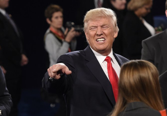 „Reuters“/„Scanpix“ nuotr./Donaldo Trumpo ir Hillary Clinton antrieji debatai