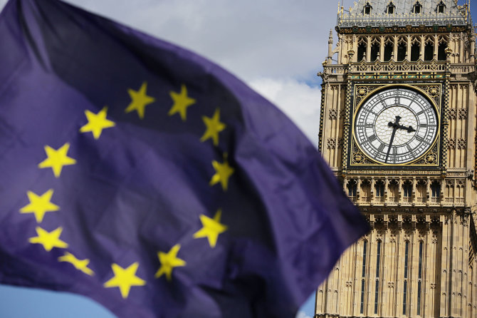 „Scanpix“/„PA Wire“/„Press Association Images“ nuotr./Europos Sąjungos vėliava Londone