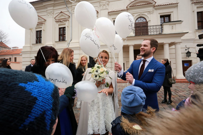 Aliaus Koroliovo/15min nuotr./Eglės Straleckaitės ir Justino Daugėlos vestuvių akimirka