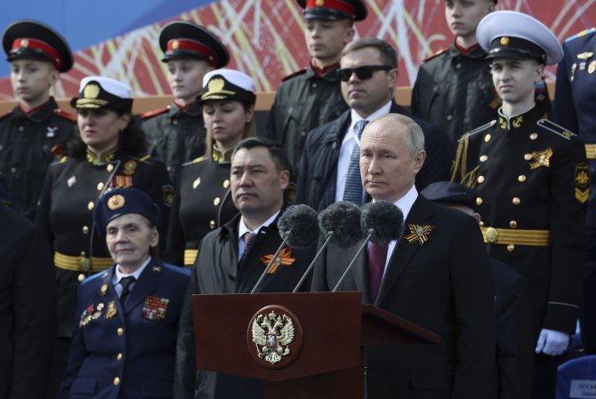 „AP“/„Scanpix“/Vladimiras Putinas Pergalės dienos parade Maskvoje