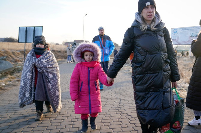 „Reuters“/„Scanpix“ nuotr./Karo pabėgėliai iš Ukrainos