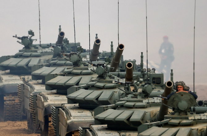 „Reuters“/„Scanpix“ nuotr./Rusijos tankai