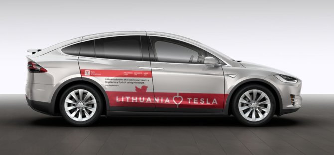 Liudviko Dicevičiaus projektas/Vlado Lašo „Tesla Model X P100D“ reklaminis maketas 