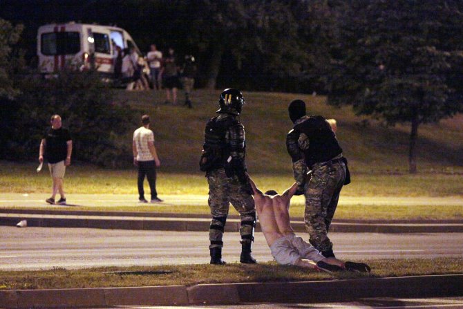 AFP/„Scanpix“ nuotr./Baltarusijoje malšinami protestai