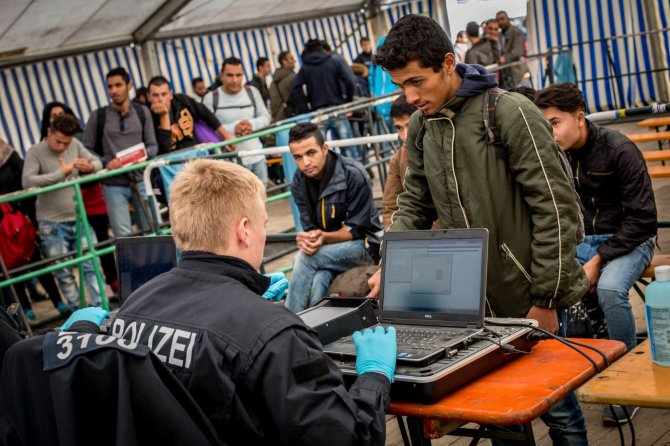 Vidmanto Balkūno/15min.lt nuotr./Migrantai pasiekia Vokietiją