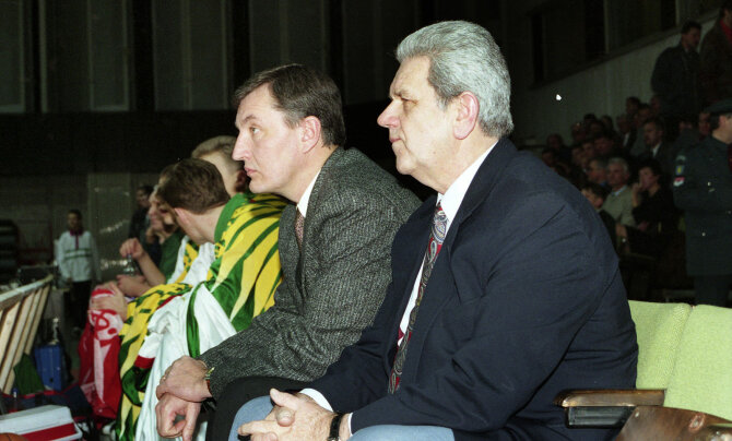 Alfredo Pliadžio nuotr./Jonas Kazlauskas ir Vladas Garastas 1996 metais