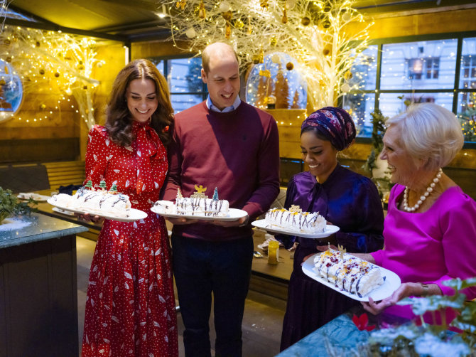 „Scanpix“/AP nuotr./Kate Middleton, princas Williamas, Nadiya Hussain ir Mary Berry