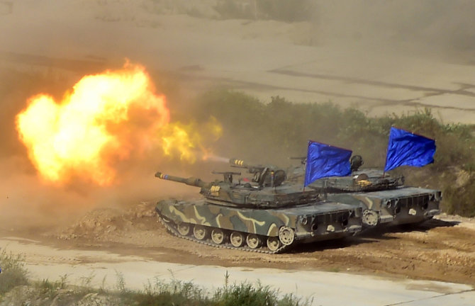 AFP/„Scanpix“ nuotr./Bendros JAV ir Pietų Korėjos karinės pratybos