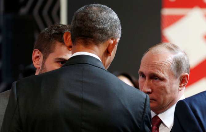 „Reuters“/„Scanpix“ nuotr./V.Putinas ir B.Obama Peru