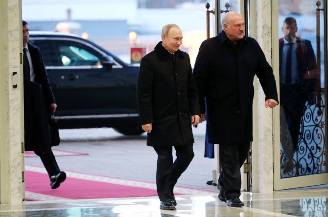 AFP/ „Scanpix“ nuotr./V.Putinas ir A.Lukašenka