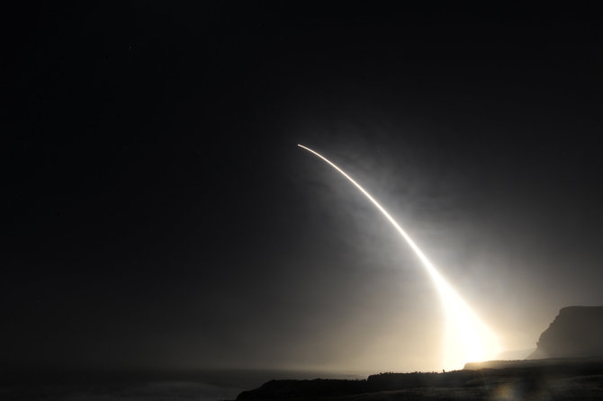 „DoD/Sipa USA“/„Scanpix“ nuotr./Raketos „Minuteman 3“ paleidimas