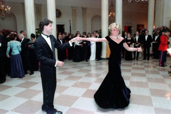 Vida Press nuotr./Johno Travoltos šokis su princese Diana