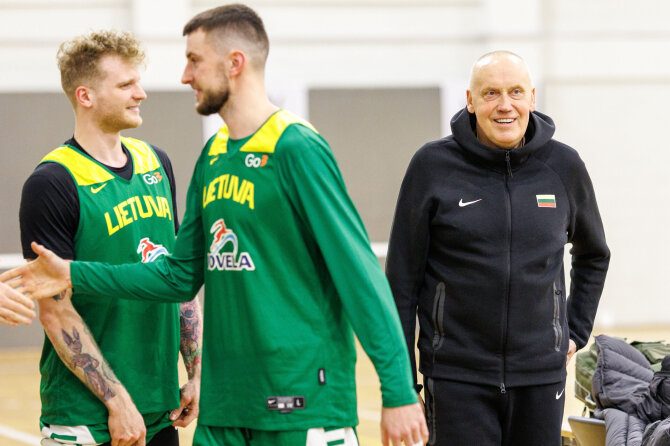 Eriko Ovčarenko / BNS nuotr./Lietuvos vyrų krepšinio rinktinės treniruotė, RImas Kurtinaitis
