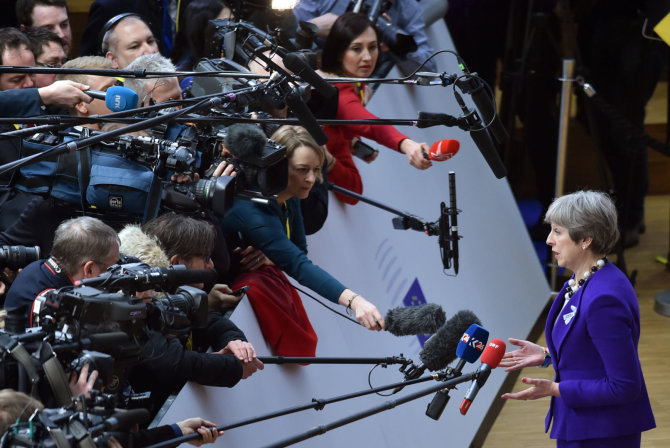 „Reuters“/„Scanpix“ nuotr./Theresa May Briuselyje
