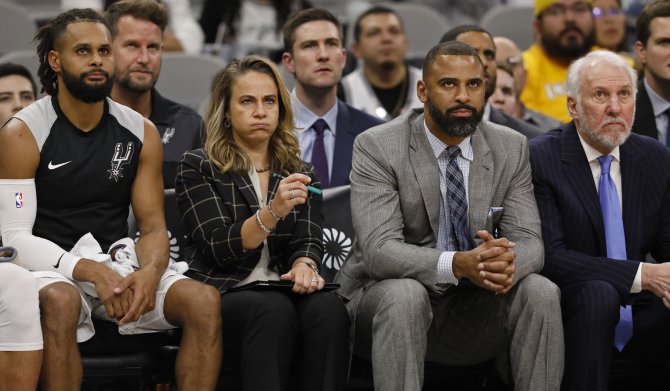 „Scanpix“ nuotr./Patty Millsas, Becky Hammon, Ime Udoka ir Greggas Popovichius