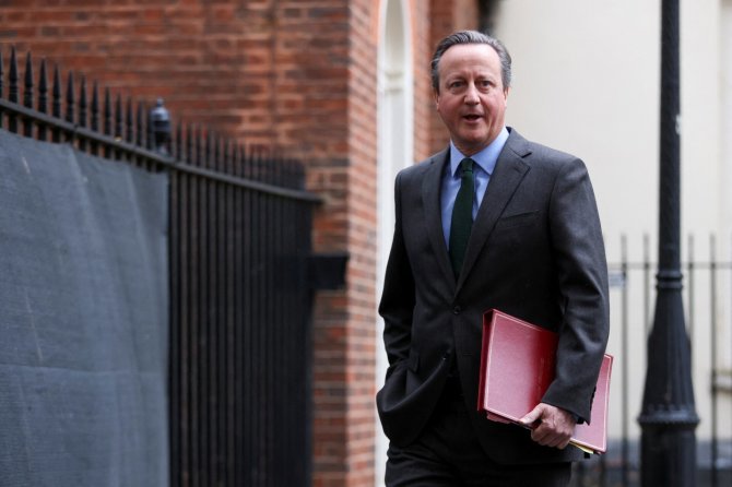 REUTERS-Scanpix nuotr./ Jungtinės Karalystės užsienio reikalų sekretorius Davidas Cameronas