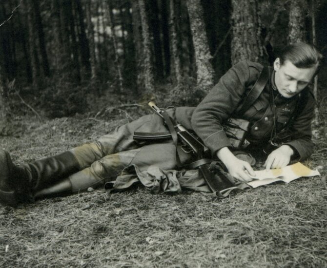 LGGRTC Okupacijų ir laisvės kovų muziejaus nuotr./Dainavos apygardos vado adjutantas Lionginas Baliukevičius-Dzūkas. 1948 m. vasara