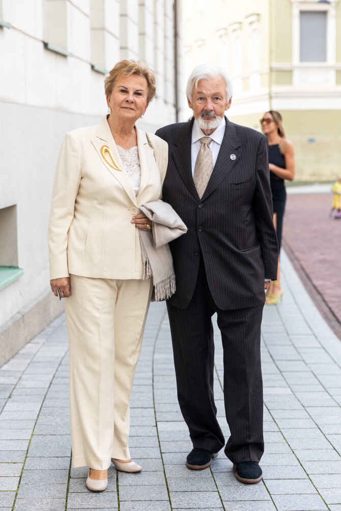 Irmanto Gelūno / BNS nuotr./Birutė Vizgirdienė ir Rimtautas Vizgirda