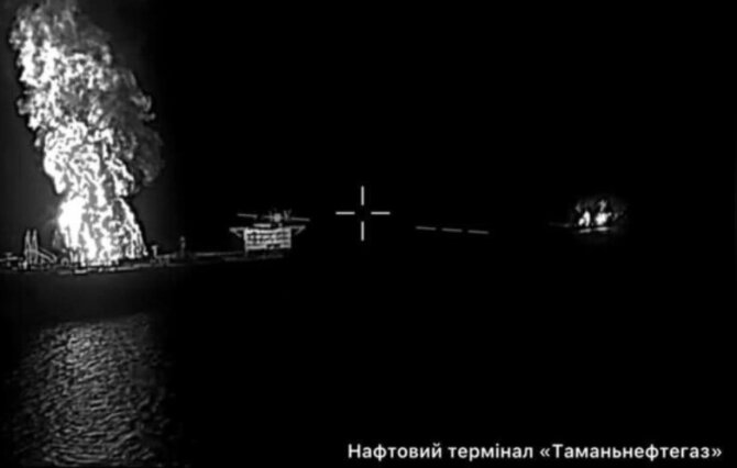 GUR nuotr./Ukrainos žvalgyba smogė Rusijos jūriniam naftos terminalui „Tamanneftegaz“