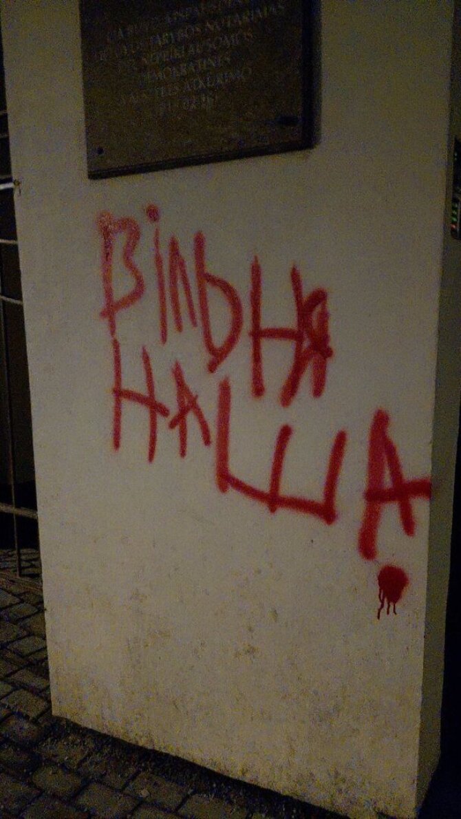 Apipaišyta siena Totorių gatvėje