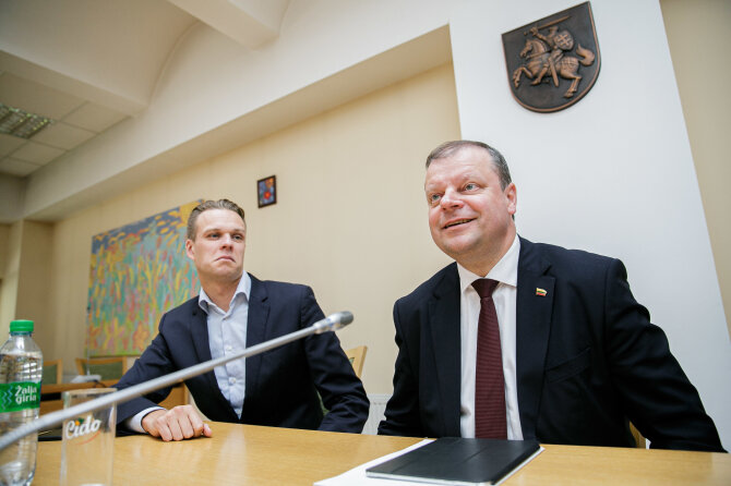 Josvydo Elinsko / 15min nuotr./Gabrielius Landsbergis ir Saulius Skvernelis