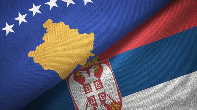 123RF.com nuotr./Kosovo, Serbijos vėliavos