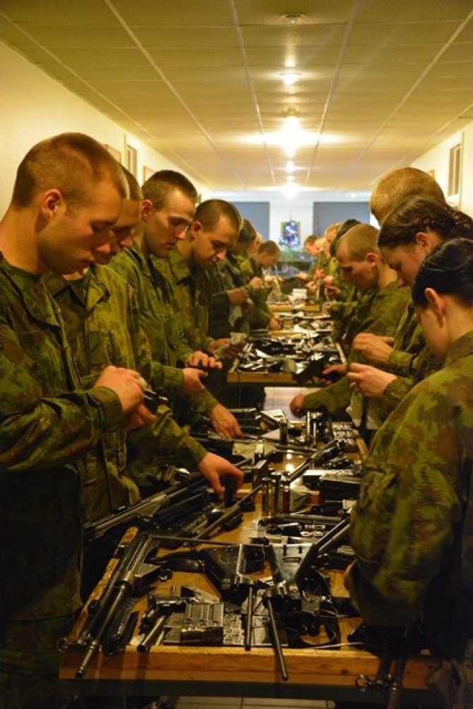 Aringo Švedo nuotr. /Rukloje prisiekė paskutinė šiemet karių savanorių laida