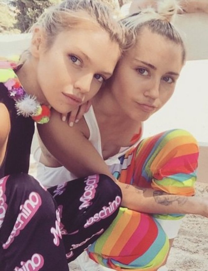 „Instagram“ nuotr./Miley Cyrus ir Stella Maxwell