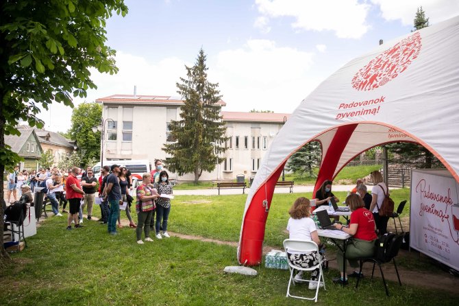 Žygimanto Gedvilos / 15min nuotr./Masinė vakcinacija Lentvaryje