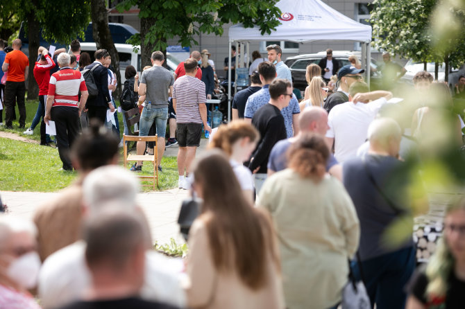 Žygimanto Gedvilos / 15min nuotr./Masinė vakcinacija Lentvaryje