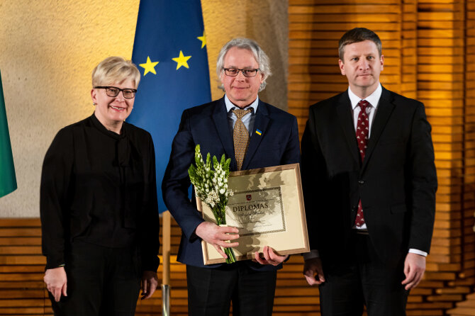 Žygimanto Gedvilos / BNS nuotr./Ingrida Šimonytė, Alvydas Šlepikas, Simonas Kairys