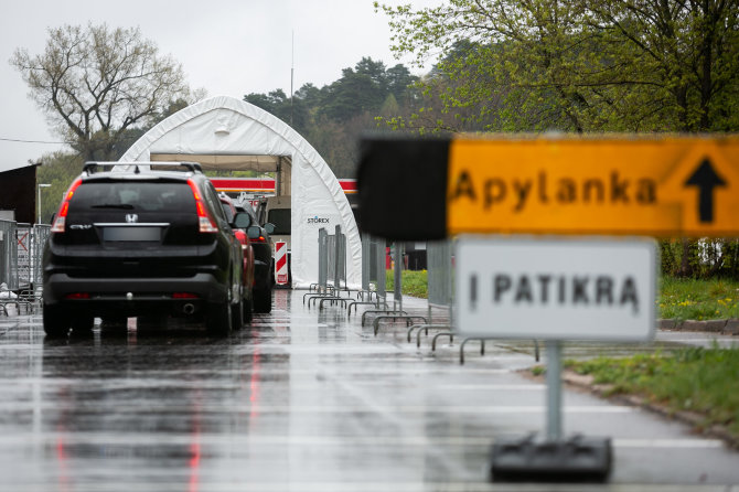 Žygimanto Gedvilos / 15min nuotr./Mobilusis koronaviruso patikros punktas