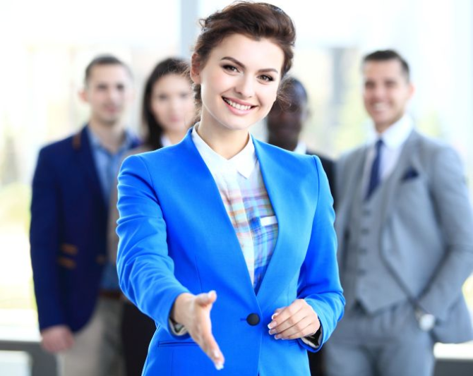 Fotolia nuotr./Kaip pritapti kolektyve?