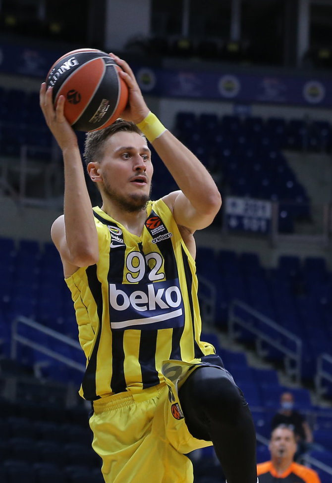 Getty Images/Euroleague.net nuotr./Edgaras Ulanovas „Fenerbahče“ ekipoje žaidė 2020-2021 m. sezone