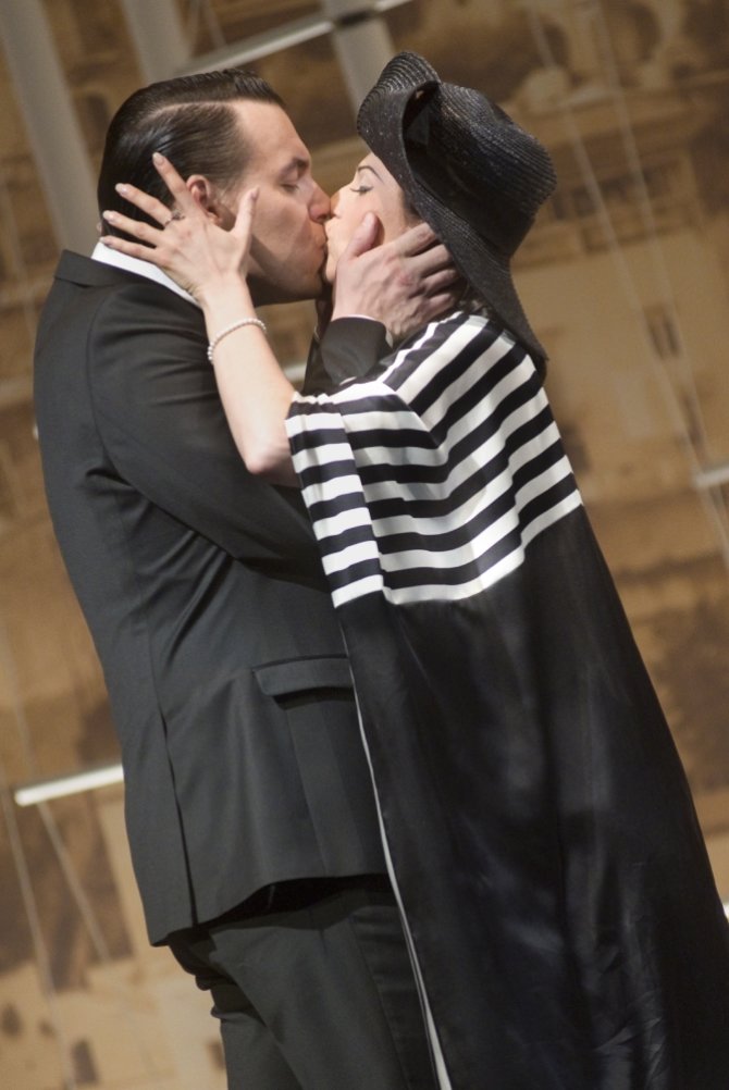 D.Matvejevo nuotr/Kostas Smoriginas ir Viktorija Kaminskaitė operoje "Visos jos tokios"