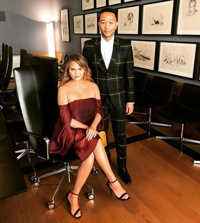 „Instagram“ nuotr./Chrissy Teigen ir Johnas Legendas