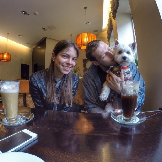 Instagram nuotr./Martynas ir Viktorija Pociai su augintine Knopke