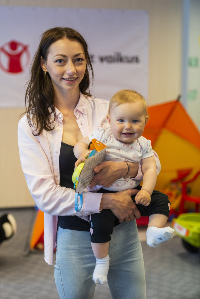 Photo by Dalius Pacevičius / Julia with her daughter