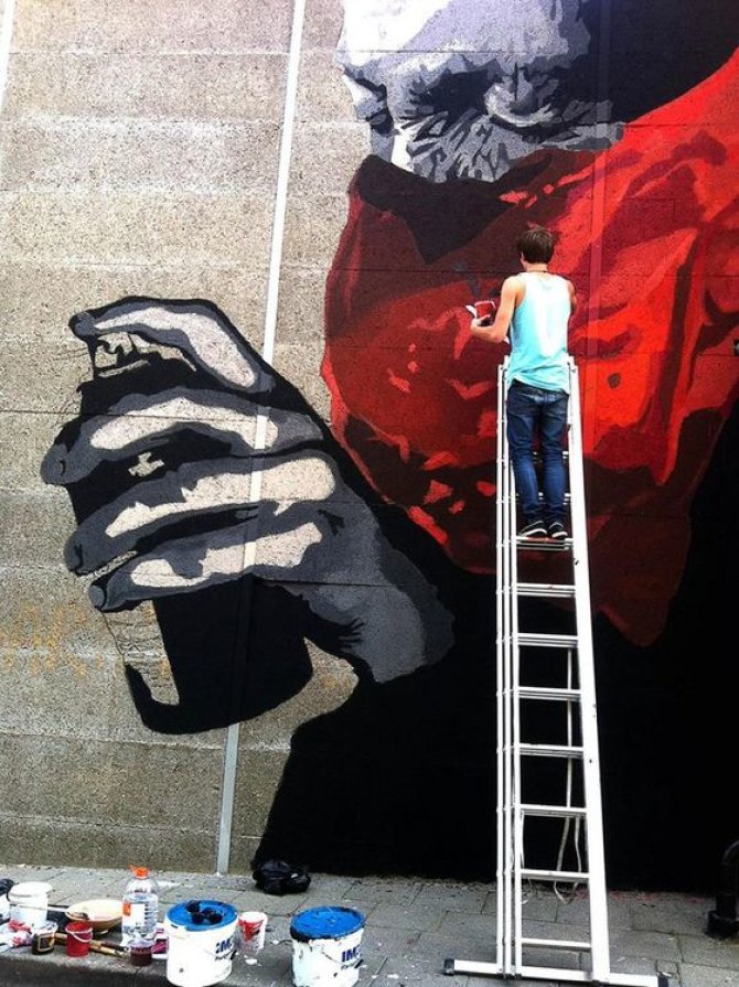 Aisčio Kavaliausko nuotr./Jurgis Tarabilda piešia ant sienos