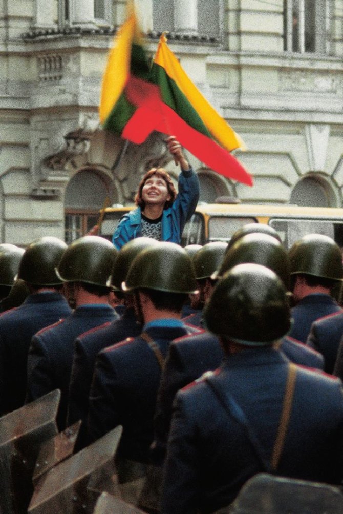 Zino Kazėno nuotr./1988 m. rugsėjo 28 d. LLL mitingas Katedros aikštėje Vilniuje