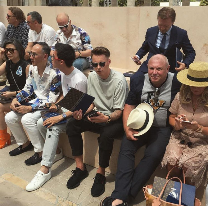 „Instagram“ nuotr./Gustavas Magnaras Witzøe „Louis Vuitton“ kolekcijos pristatyme