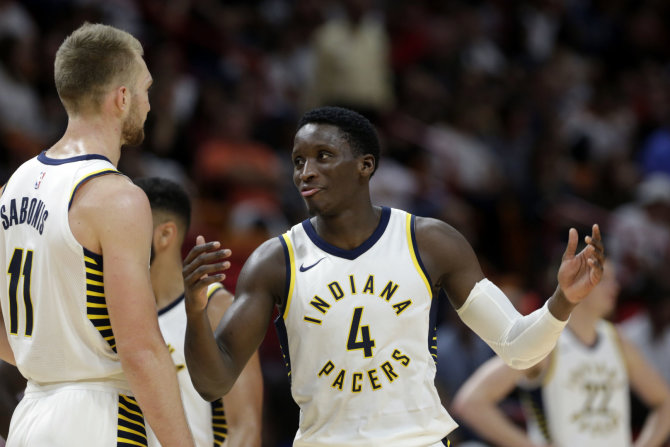 „Scanpix“ nuotr./Domantas Sabonis ir Victoras Oladipo