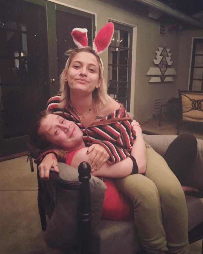 „Instagram“ nuotr./Macaulay Culkinas ir jo krikšto dukra Paris Jackson